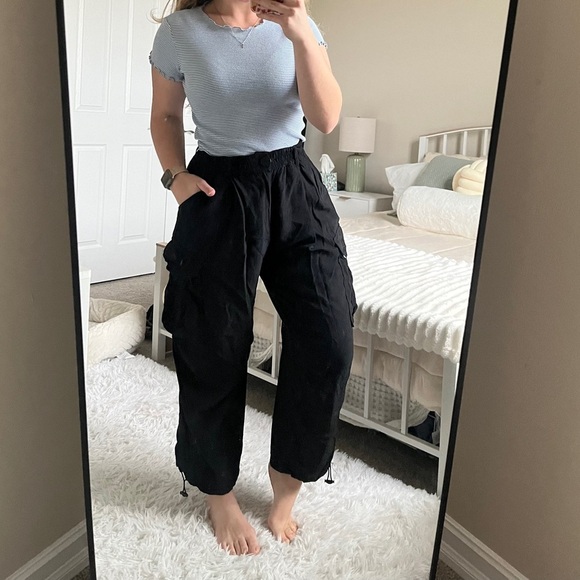 Zara Cargo Joggers - Picture 1 of 8